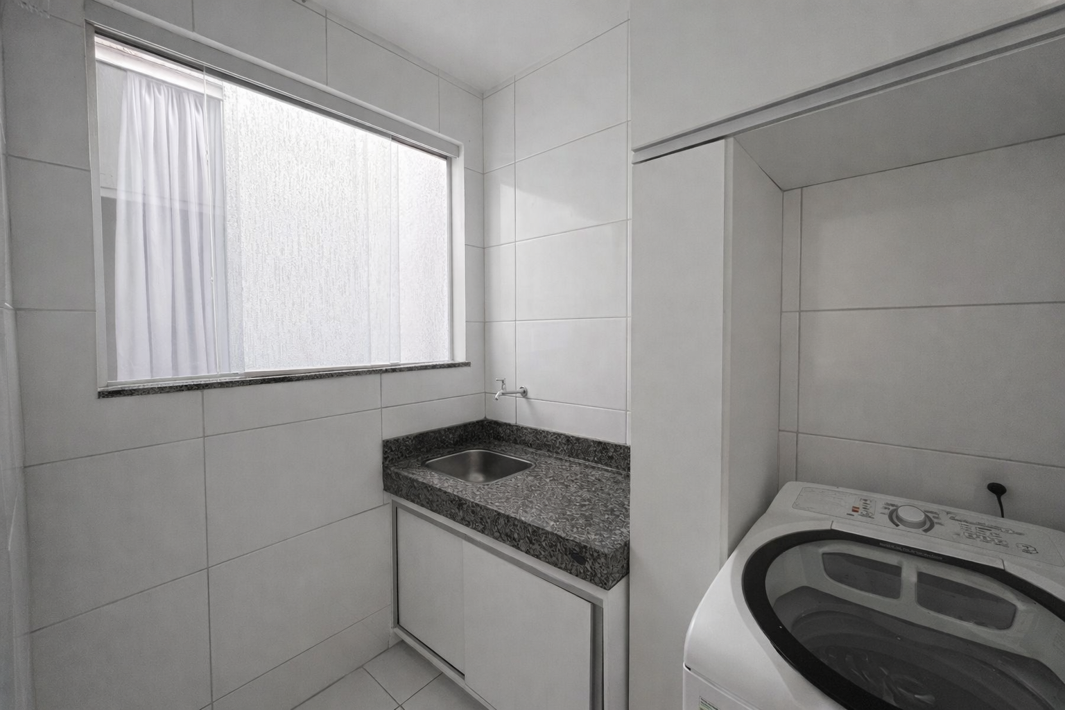 APARTAMENTO A 5 MINUTOS DO CENTRO